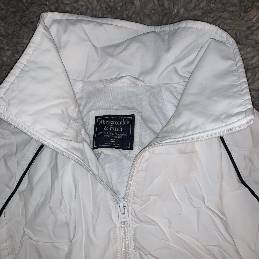 Abercrombie Cropped Windbreaker